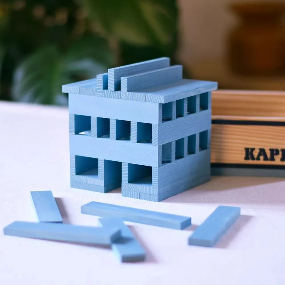 KAPLA&reg; 40 светлосини планки в дървена кутия