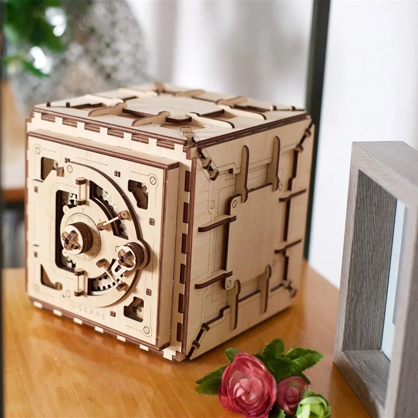 Ugears Сейф- 3D Пъзел - Дърво - 70011