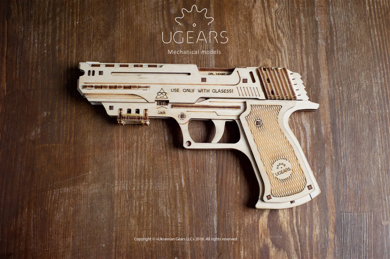 Ugears Пистолет Wolf-01-3Д модел-Дърво - 70047
